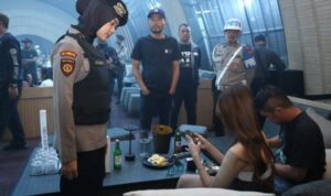 Razia Gabungan TNI-Polri di Tempat Hiburan Malam Medan, Satu Pengunjung Positif Narkoba Razia Gabungan TNI-Polri di Tempat Hiburan Malam Medan, Satu Pengunjung Positif Narkoba